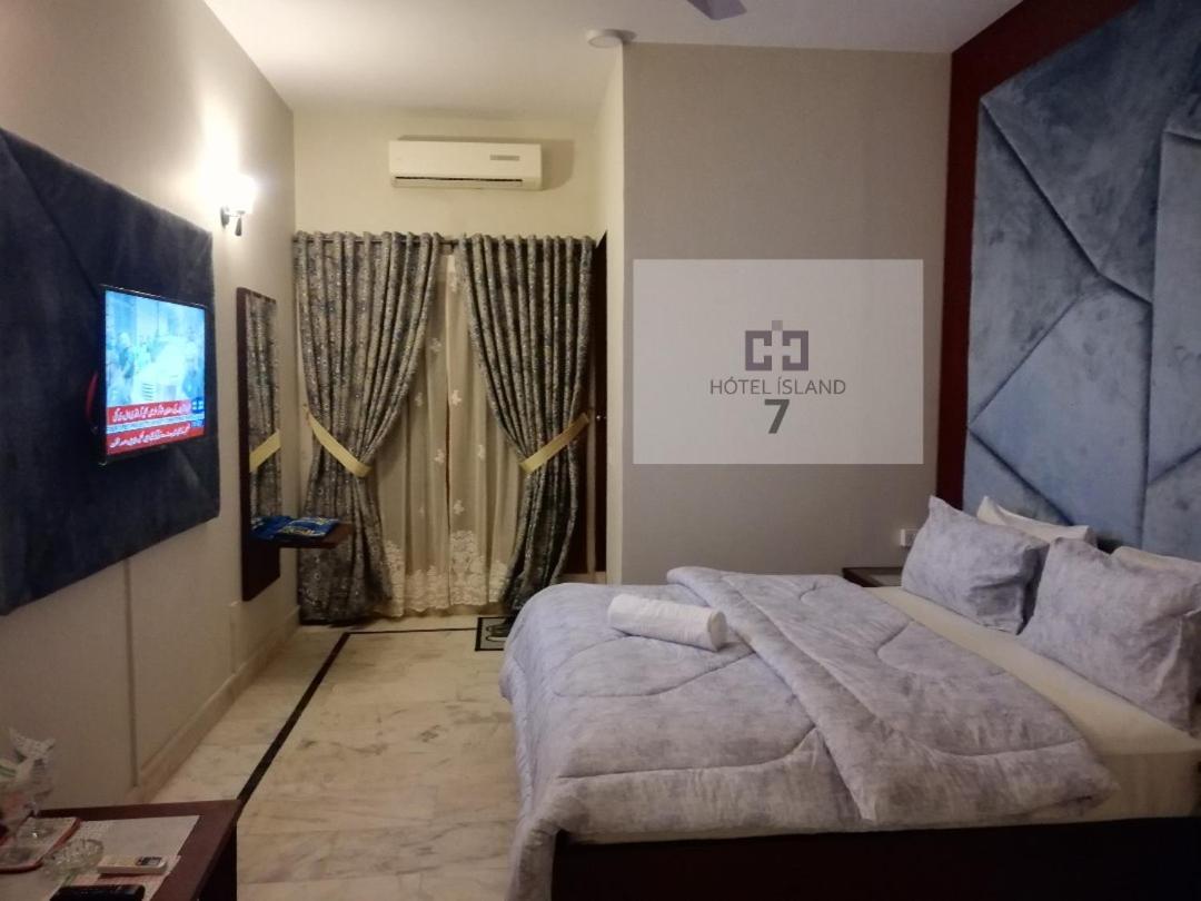 Hotel 7Island Karachi Exterior photo